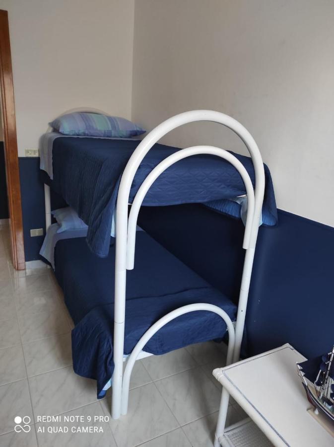 Apartamento Il Girasole, Distante Solo 200 Mt. Reali Dal Mare Lido Marini Exterior foto