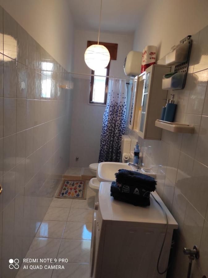 Apartamento Il Girasole, Distante Solo 200 Mt. Reali Dal Mare Lido Marini Exterior foto